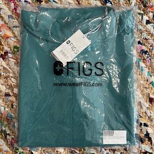 Brand NEW (unopened) Figs Women’s Rafaela Scrub Top Size Medium